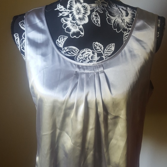 Chico's 💙Silver Metallic Tank Top - Picture 2 of 6